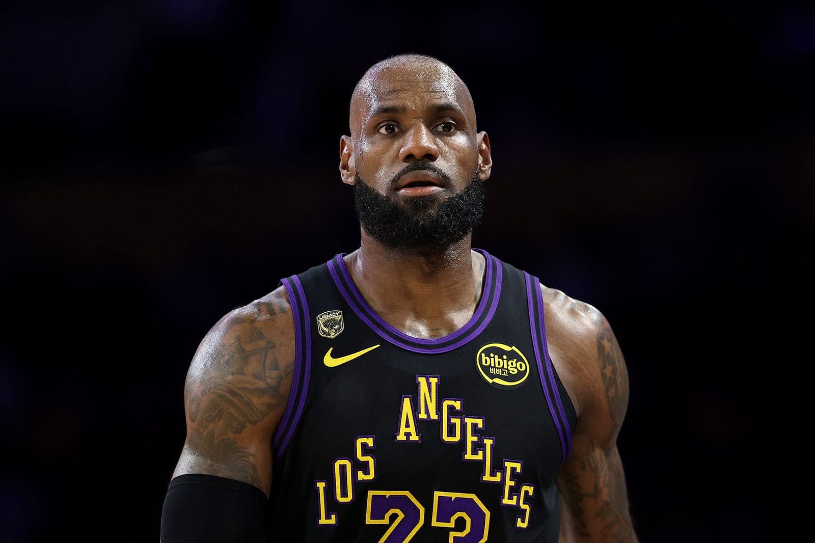 LeBron James Signs With the Philadelphia 76ers, Leaving the Lakers for a Title Chase in Year 24